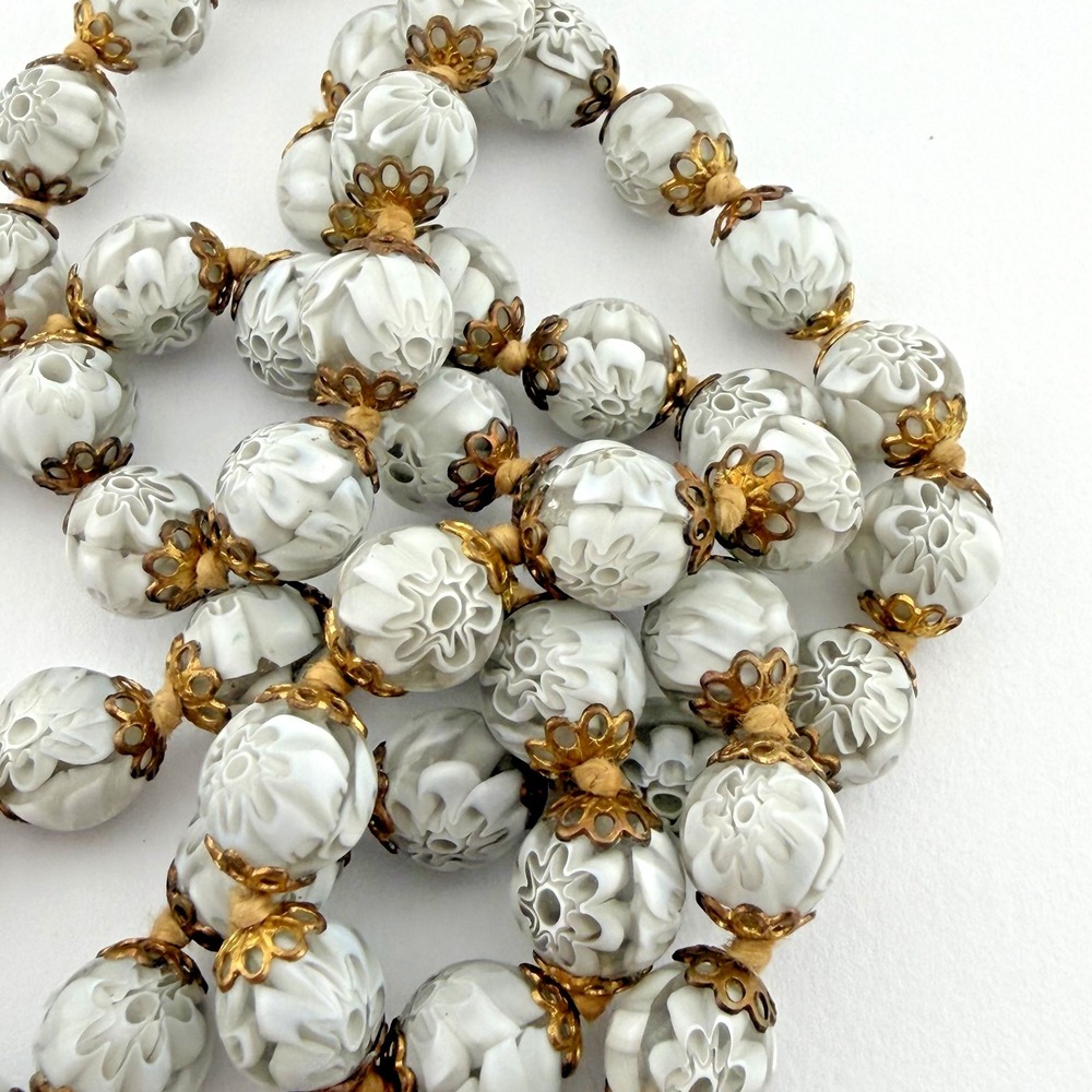 Vintage Venetian White Floral Murano Milifiori Lampwork Art Glass Bead Necklace